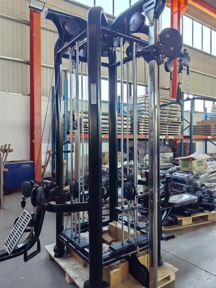 Four-Station Multi-Function Trainer: Multi-person Simultaneous Training manufacturers